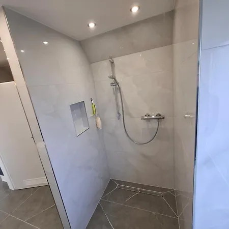 Moderne In Mit Klima & Terrasse Ferienwohnung-48485